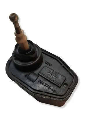 Volkswagen PASSAT B4 Headlight level adjustment motor 00437546