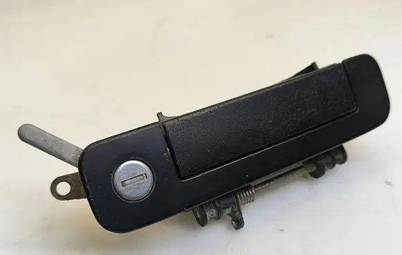Audi 80 90 B3 Front door exterior handle 893837205A 443837205F