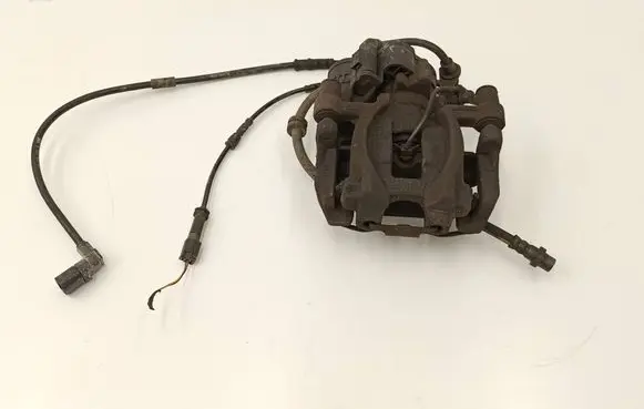 BMW 2 F46 Rear brake caliper 6883028