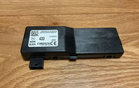 Opel Insignia A Door central lock control unit/module 13503204 F00HJ00491