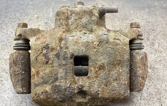 Mitsubishi Lancer Front brake caliper