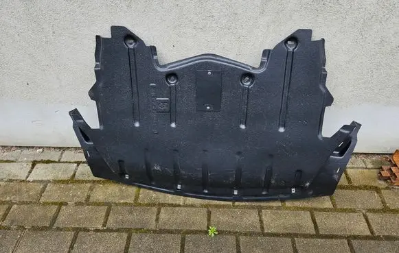Engine splash shield/under tray