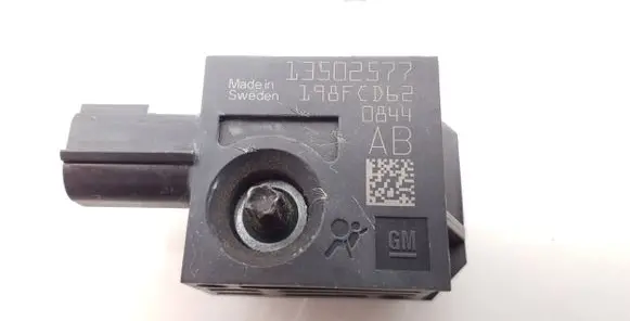 Opel Zafira C Airbag deployment crash/impact sensor 13502577