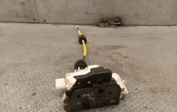 Audi A6 S6 C6 4F Rear door lock 4F0839015C