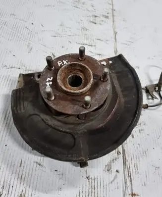Mitsubishi Grandis Front wheel hub NOCODE