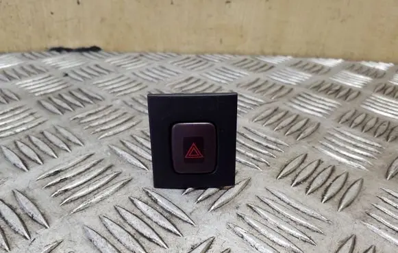 Volvo XC70 Hazard light switch 30710106