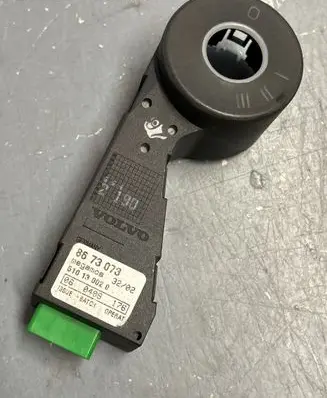 Volvo V70 Ignition lock 8673073 510130020