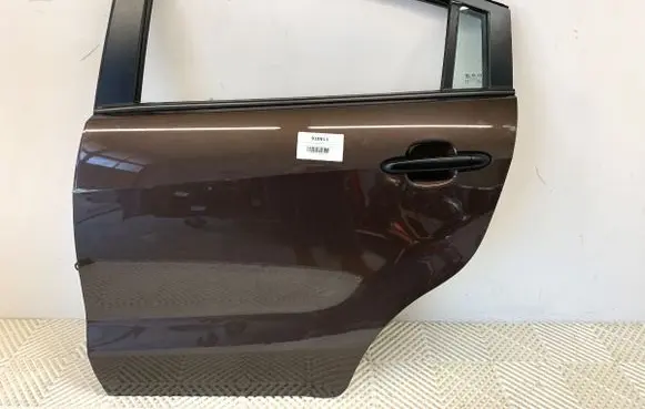 KIA Rio Rear door