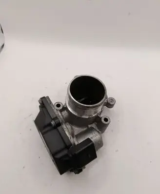 Volkswagen PASSAT B7 Throttle valve 03L128063T
