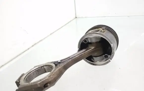 Opel Signum Piston with connecting rod