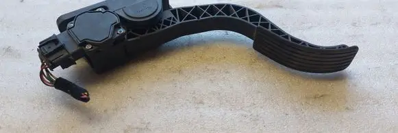 Hyundai Santa Fe Accelerator throttle pedal 3270526000 0281002446 186506003