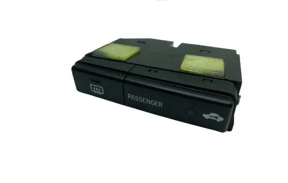 Toyota Avensis T250 Windscreen/window heater switch 8479005130CKASAC 8479005130C