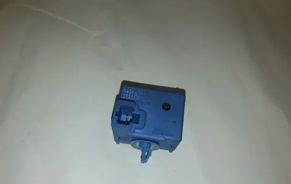 Lexus IS 220D-250-350 Horn buzzer relay 8665250010 0689004430