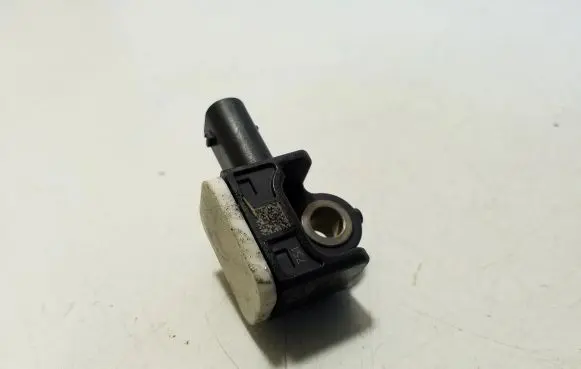 Volkswagen Polo V 6R Airbag deployment crash/impact sensor 6R0959351A