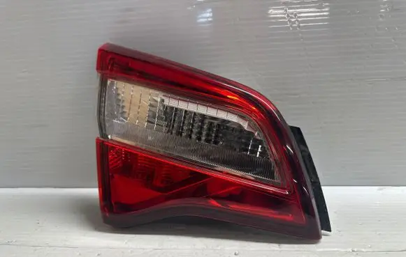 Subaru Legacy Tailgate rear/tail lights