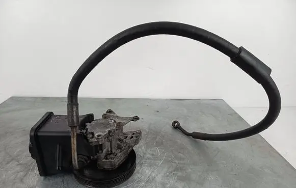 BMW 5 E39 Power steering pump 2247046 2247599