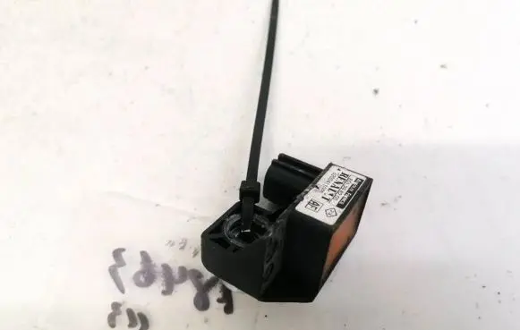 Renault Megane II Airbag deployment crash/impact sensor 8200411025 601298200