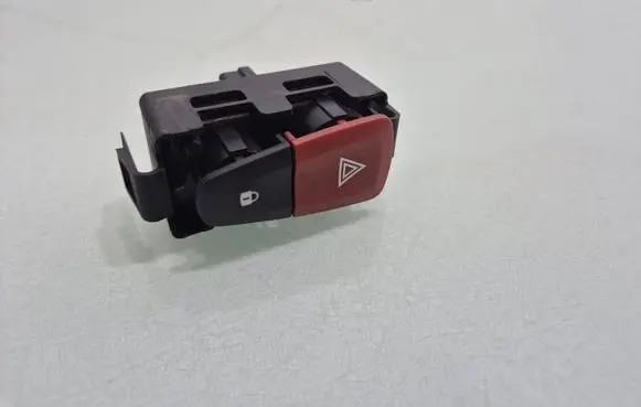 Renault Megane III Hazard light switch 88300000
