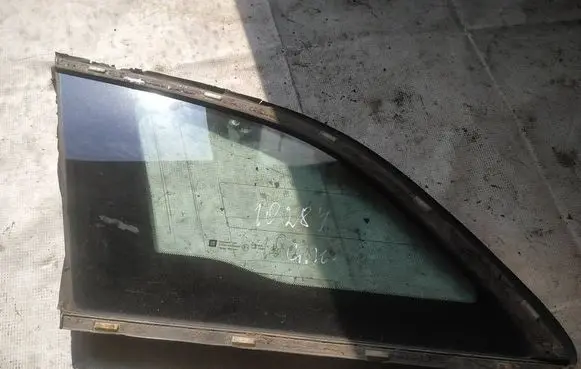 Opel Insignia A Rear side window as2