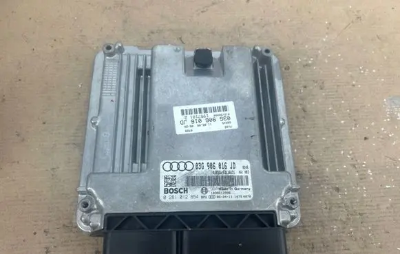 Audi A4 S4 B8 8K Engine control unit/module 03G906016JD 1039S12996 0281012654