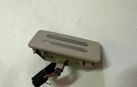 BMW 5 E60 E61 Front seat light 6962011