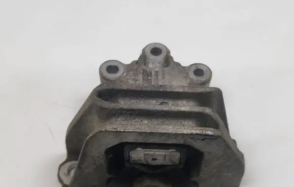 Renault Zoe Engine mount bracket 112847590R