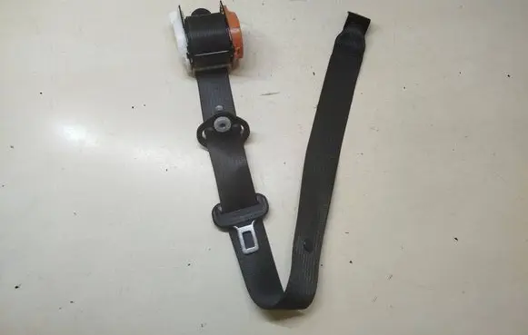 Opel Mokka Rear seatbelt 95403033R