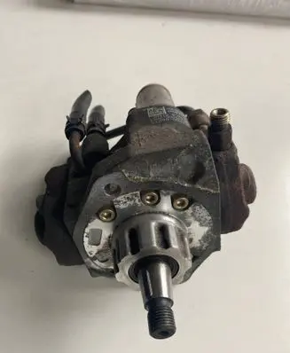 Toyota Avensis T250 Fuel injection high pressure pump 221000G010 HU2940000061