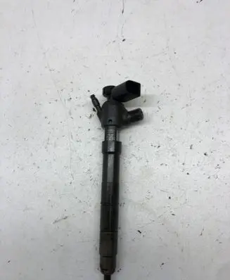 Seat Leon (5F) Fuel injector 04L130277BD 28565336