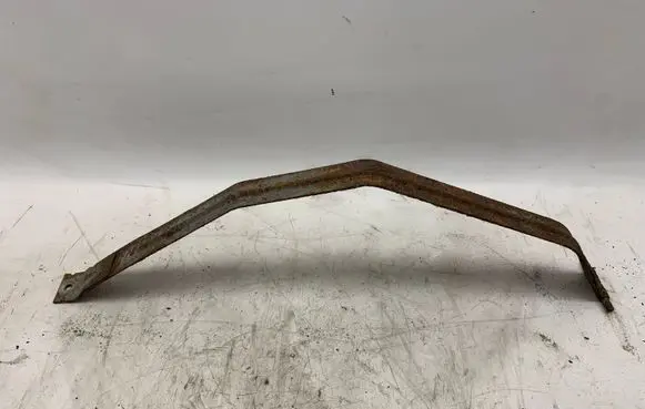 Opel Insignia A Fuel tank mounting bracket