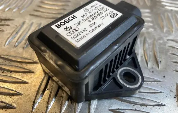 Audi A8 S8 D3 4E ESP acceleration yaw rate sensor 8E0907637A 0265005245 0022432