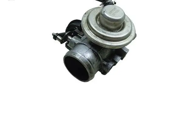 Volkswagen Polo III 6N 6N2 6NF EGR valve 038129637B