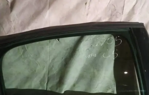 Citroen C5 Rear door window glass