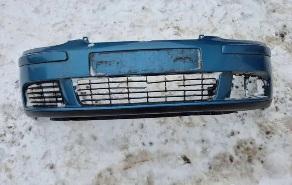 Volkswagen Golf V Front bumper