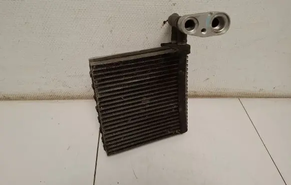 Volvo V50 Air conditioning (A/C) radiator (interior) 30767329