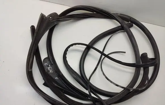 BMW M3 Front door rubber seal DP05255 DP07265