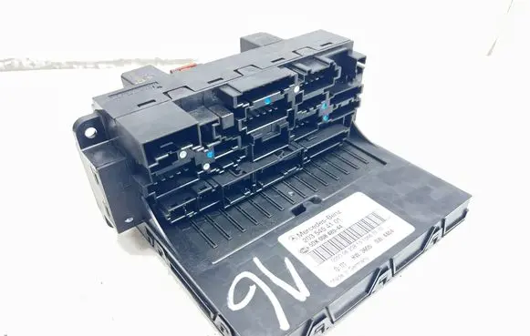 Mercedes-Benz C W203 Fuse module 2035454101 5DK00848544