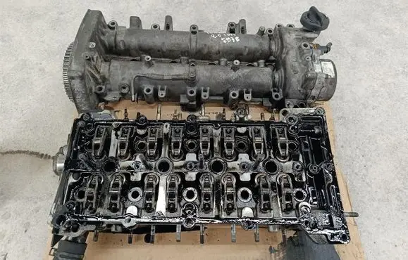 Opel Insignia A Engine head 55571949