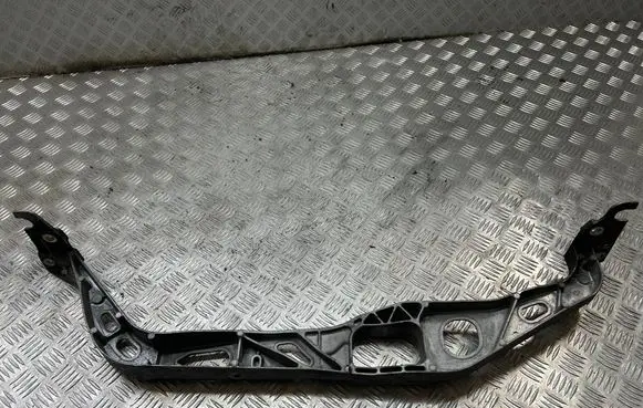 Engine mount bracket