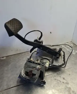Mercedes-Benz S W140 Brake pedal 1402900419 1402670437