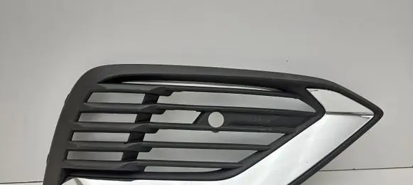 Volvo V60 Front bumper lower grill 31688827