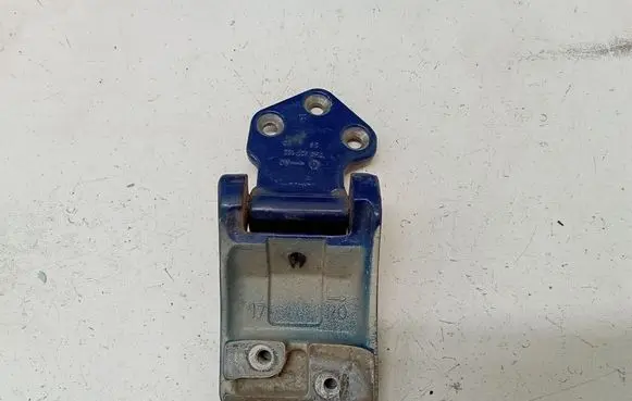 Volkswagen Transporter - Caravelle T5 Loading door upper hinge 7H0827152