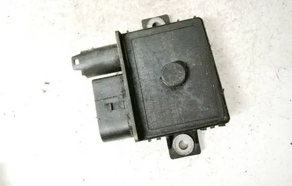 BMW 5 GT F07 Glow plug pre-heat relay e2110022368 0522140702