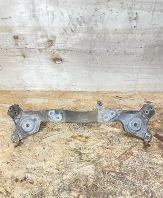 BMW X3 E83 Rear differential/diff mount bracket 3404621 33303404621