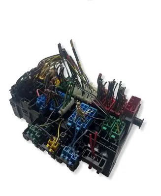 Volkswagen PASSAT B4 Fuse box set 357937039