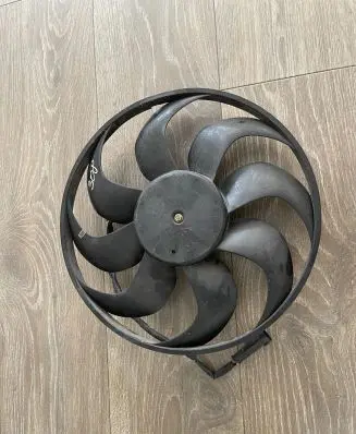 Peugeot 308 Fan impeller 19995YY0723