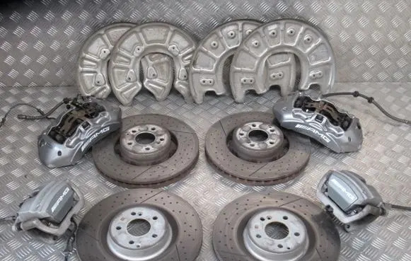Mercedes-Benz AMG GT 4 x290 w290 Front Brake Caliper Pad/Carrier 