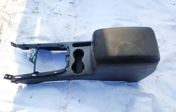 Hyundai Santa Fe Armrest DHJ39