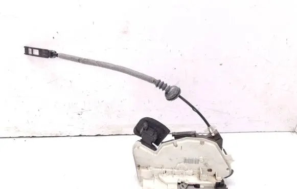 Volkswagen Golf VII Rear door lock 5K4839016Q