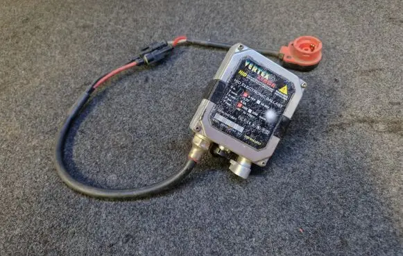 BMW 5 E39 Headlight ballast module Xenon 3645712089